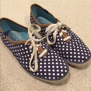 navy blue polka dot keds